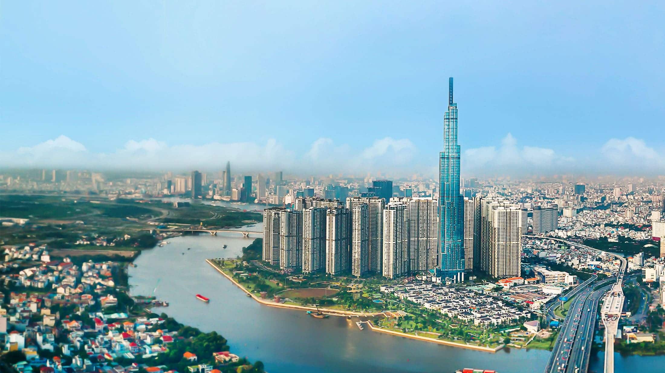 Cho thuê căn hộ Vinhomes Central Park 1 đến 4PN & Landmark 81 giá tốt nhất thị trường LH 0931 924 999